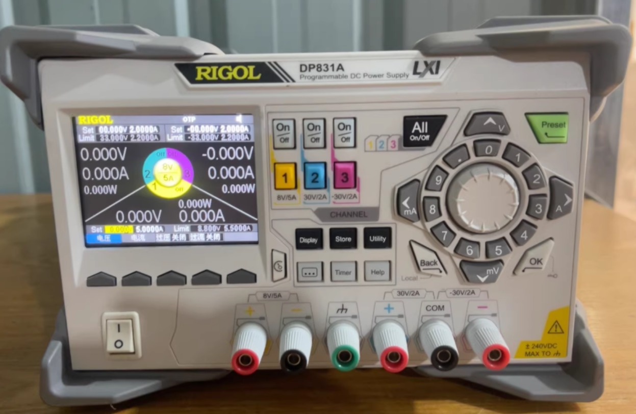 1pc Rigol DP831A Triple Output - đánh giá và giá Linear Dc Power Supply Triple Output